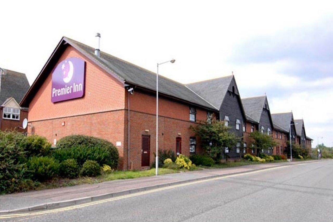 Premier Inn Poole Centre Bagian luar foto