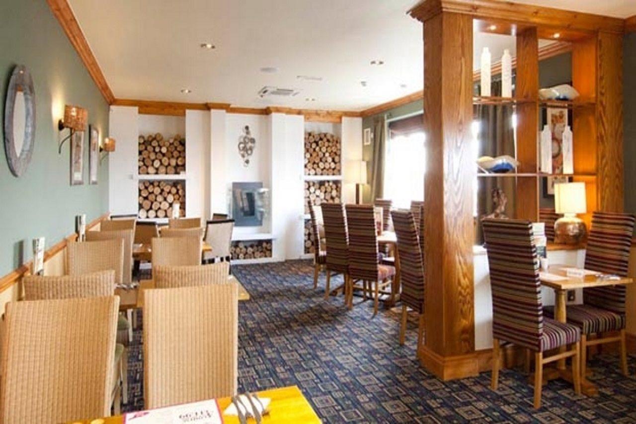 Premier Inn Poole Centre Bagian luar foto
